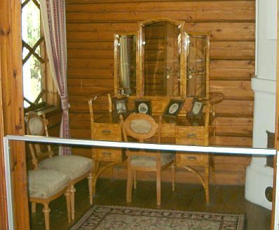 Empress dressing room
